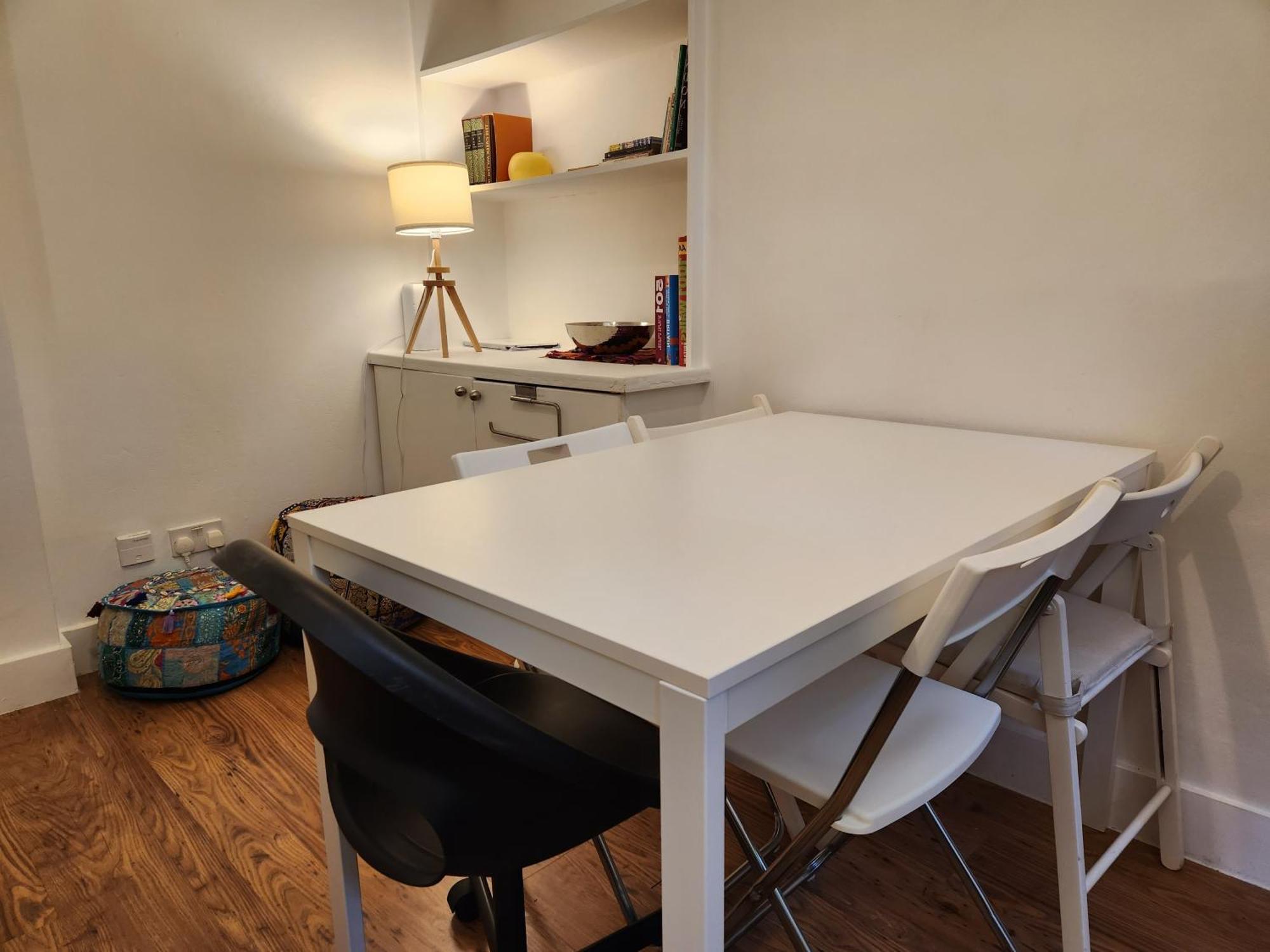 Cozy & Charming 2-bedroom Flat In Prime Apartamento